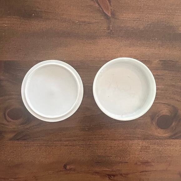 ⭐️‎ Mikasa Silver Anniversary Porcelain Round Trinket Box With Lid White Floral - Picture 4 of 4